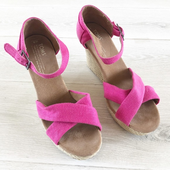 off white flip flops womens